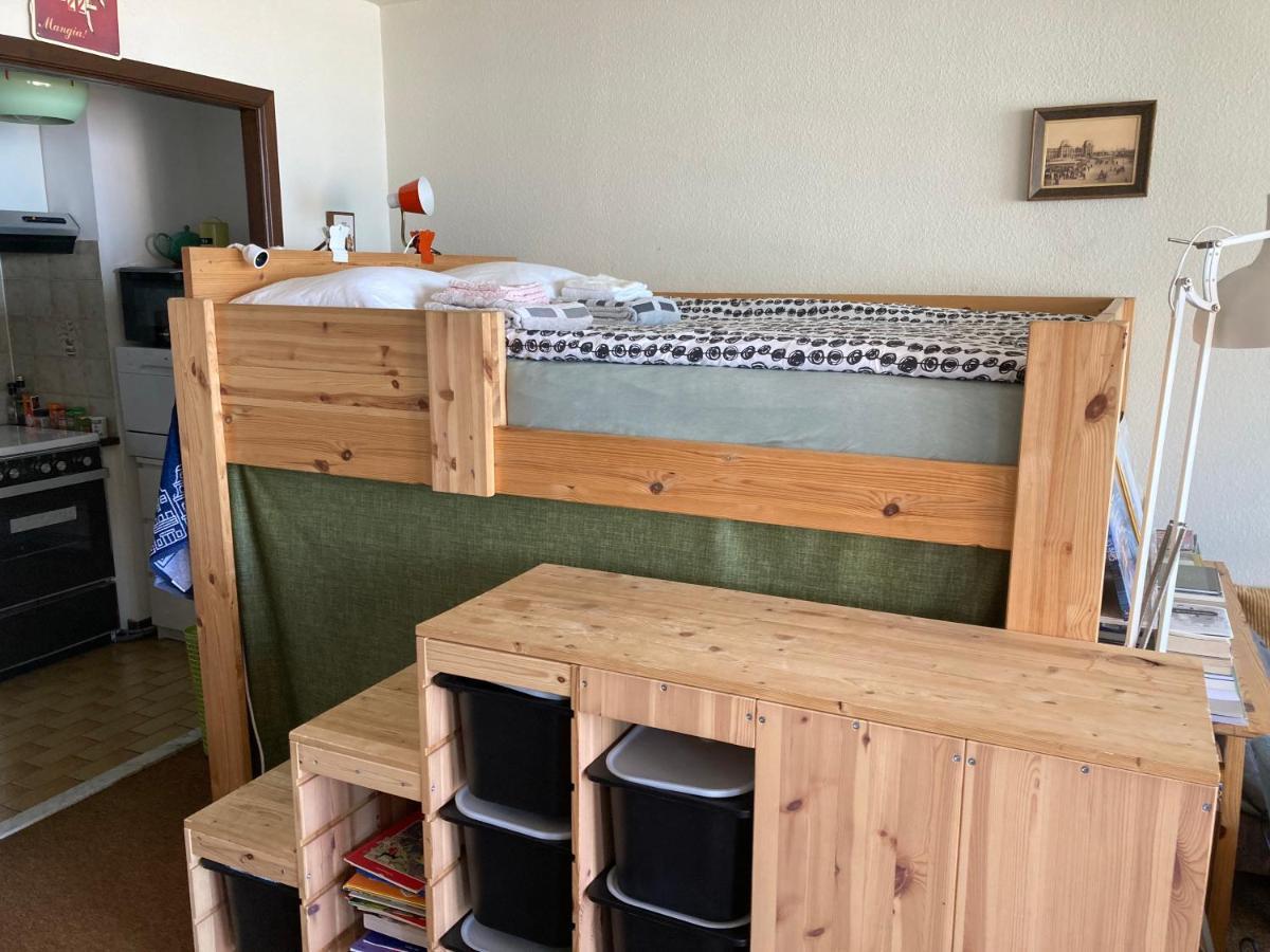 Tiny Apt W/ Balcony And Seaview, Even Out Of Your Bed ! Oostende Dış mekan fotoğraf