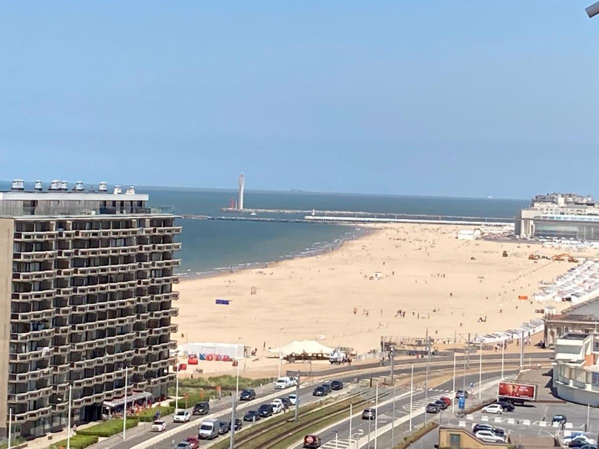 Tiny Apt W/ Balcony And Seaview, Even Out Of Your Bed ! Oostende Dış mekan fotoğraf